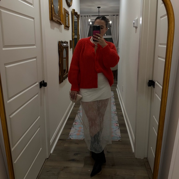 Meet your Posher, Hannah - Picture 4 of 5